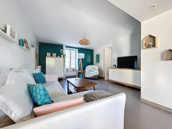 A vendre - Maison non mitoyenne de 218 m², 4 chambres, avec jardin (terrain de 850 m²) et garage "Les Ponts de Cé / Proche La Pyramide"