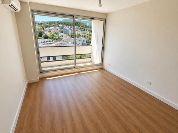 Appartement 5 pièce(s) 3 chambre(s) 98.57 m²