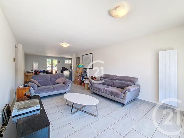 Maison à vendre  5 pièces - 181,02 m2 ST MARTIN DE CRAU - 13