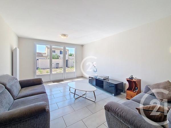 Maison à vendre  5 pièces - 181,02 m2 ST MARTIN DE CRAU - 13