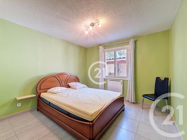 Maison à vendre  5 pièces - 181,02 m2 ST MARTIN DE CRAU - 13