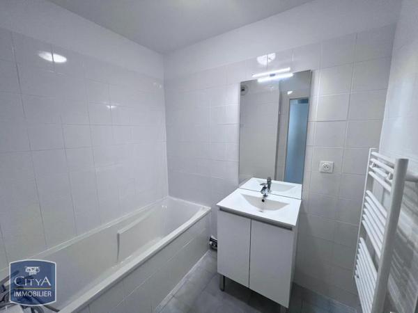 Appartement à louer 3 pièces 67.13m² Villeurbanne (69100)