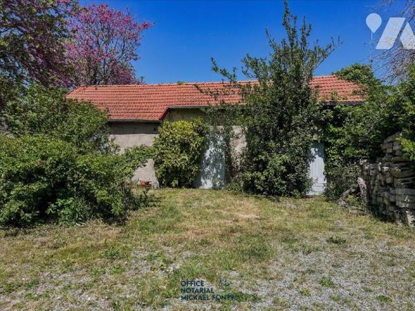 Située dans les Hauteurs d'Agon-Coutainville, à quelques pas du bourg et des commerces, cette m...