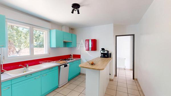 Maison Familiale . Cazeres sur l' Adour