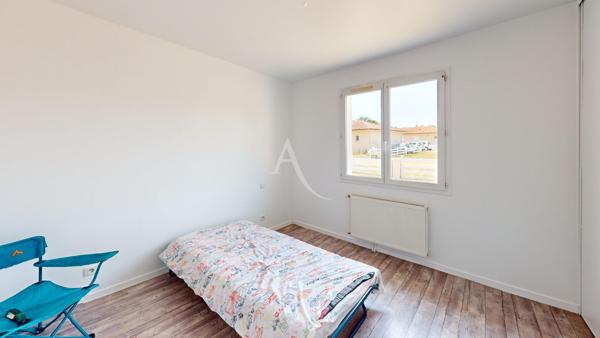 Maison Familiale . Cazeres sur l' Adour