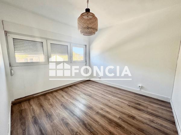 Location Appartement 6 pièces 99.52 m² - La Garde 83130
