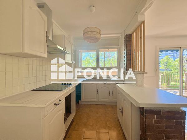 Location Appartement 6 pièces 99.52 m² - La Garde 83130