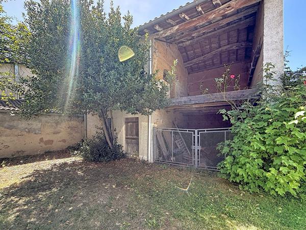 Maison 110m2, 2 chambres, combles aménageables, dépendance, terrain 540m2