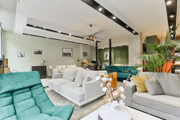 Local commercial de Prestige à deux pas du Triangle d'Or