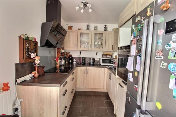 Appartement Le Mesnil Saint Denis 4 pièces dans une résidence récente