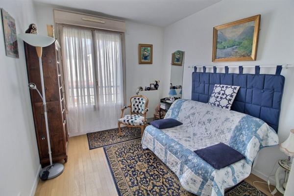 Appartement Le Mesnil Saint Denis 4 pièces dans une résidence récente