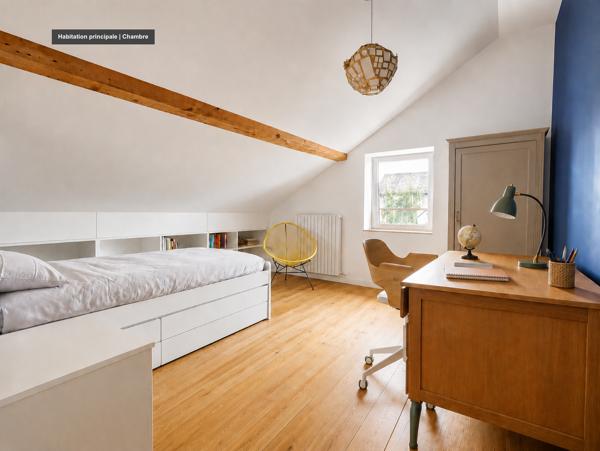 ENSEMBLE IMMOBILIER RÉNOVÉ AVEC 3 LOGEMENTS - Centre ville