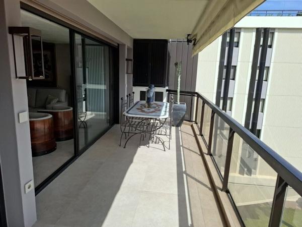 Grand 2 pièces cotè Croisette vue mer