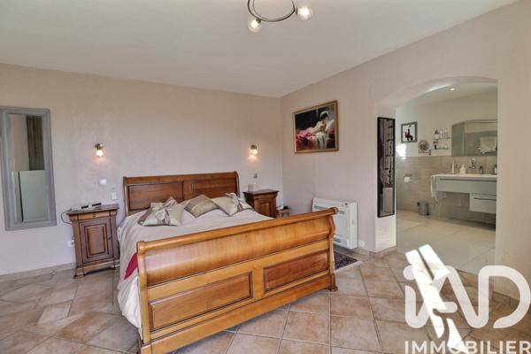 Maison à vendre 5 pièces 187 m² Cotignac