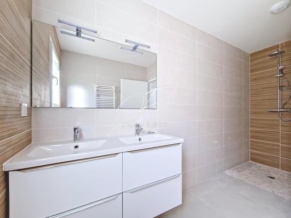 Maison plain pied neuve 88 m² garage FRAIS REDUITS