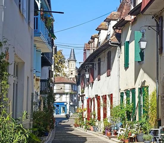 Demeure de prestige Salies De Bearn 50 pièce(s) 1980 m2 sur 1 ha