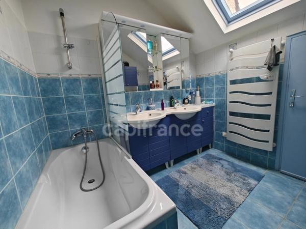 Maison à vendre 5 pièces exposition Sud avec VUE SUR LAC