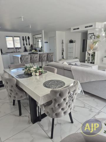 Vente maison Saint Yzan De Soudiac : 249 550 € - AJP Immobilier Saint Andre de Cubzac