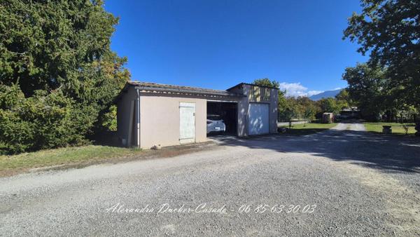 Maison d'habitation avec atelier et annexes