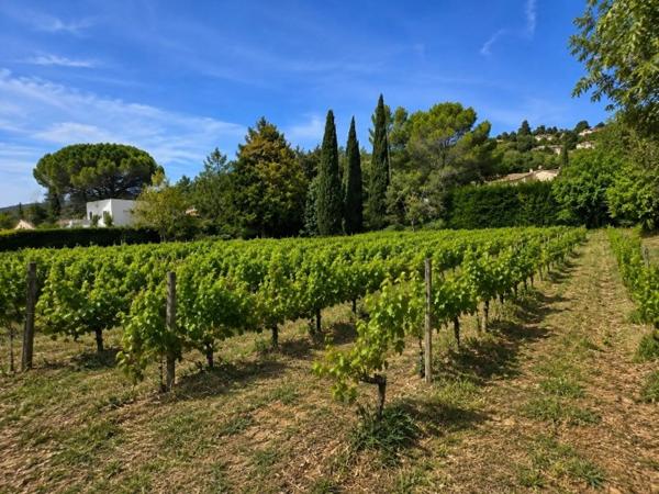 À VENDRE – DRAGUIGNAN – BEAU TERRAIN À BÂTIR DE 914 m
