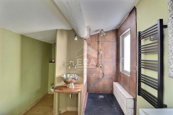 A Vendre appartement T2  en duplex de 64 m² à Marseille 13001