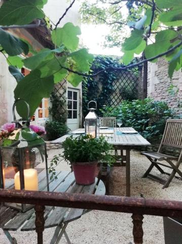 HOTEL PARTICULIER DE 195 M² AVEC JARDIN