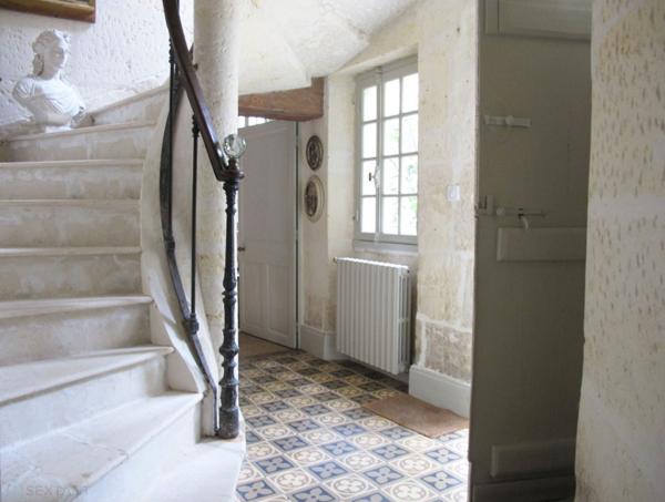 HOTEL PARTICULIER DE 195 M² AVEC JARDIN