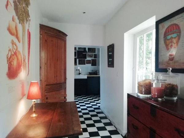 HOTEL PARTICULIER DE 195 M² AVEC JARDIN