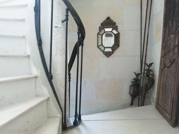 HOTEL PARTICULIER DE 195 M² AVEC JARDIN