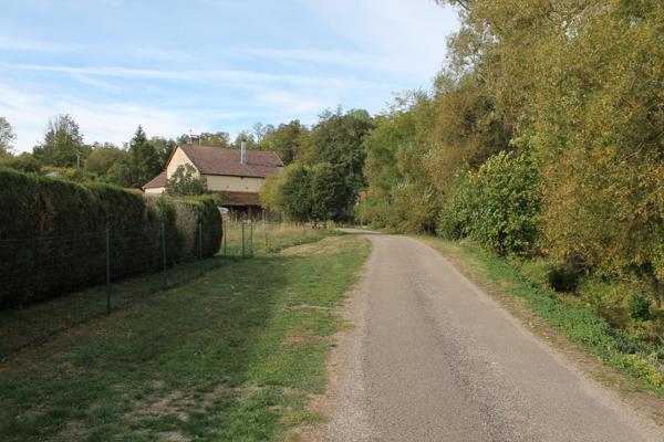 terrain constructible  tres proche de neufchateau