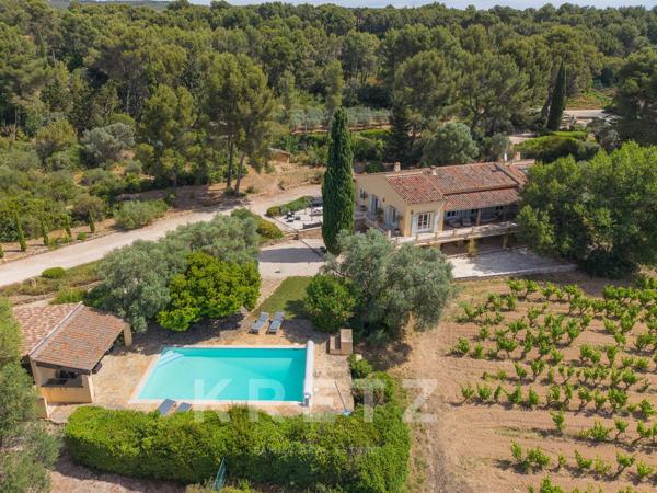 Exclusivité - Le Castellet – Propriété provençale rénovée avec piscine et appartement indépendant