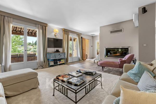 Exclusivité - Le Castellet – Propriété provençale rénovée avec piscine et appartement indépendant