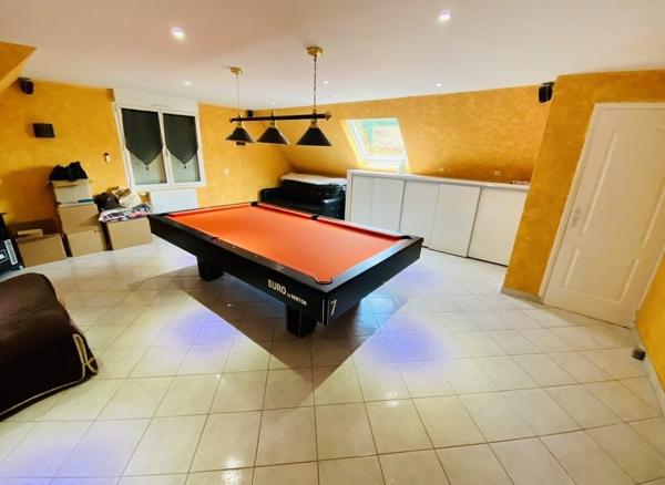 Maison 8 pièces de 200m2 sur 6000m2 de terrain