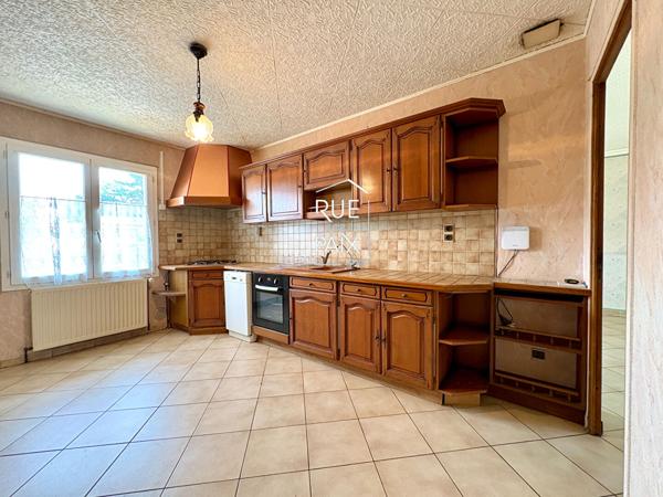 86000 POITIERS Maison Poitiers 3 pièce(s) 102m2