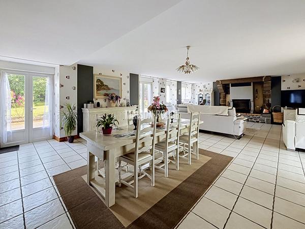 Longère rénovée 313 m² 6 chambres 4 suites parentales-calme-campagne-idéal gites