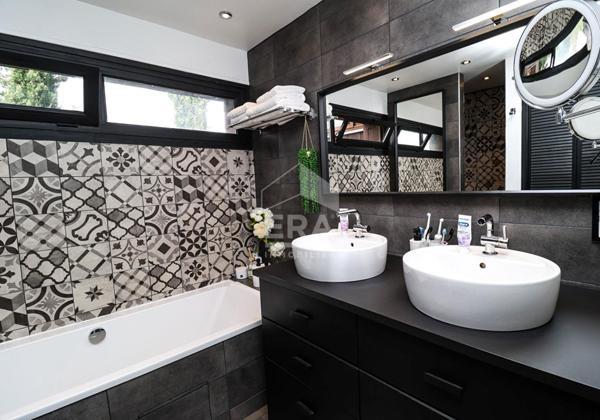 Maison d'architecte Evry Courcouronnes 9 pièce(s) 278 m2