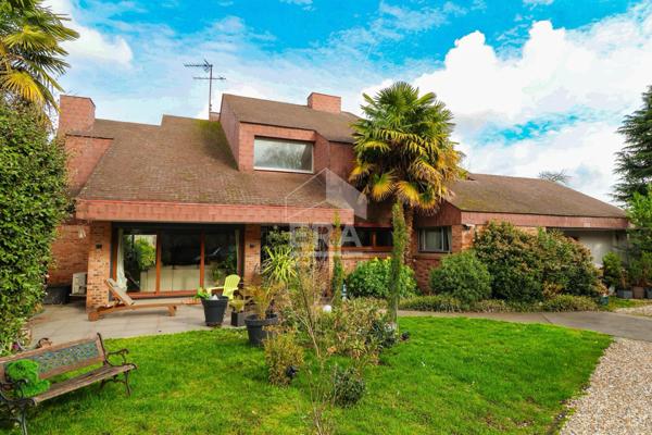 Maison d'architecte Evry Courcouronnes 9 pièce(s) 278 m2