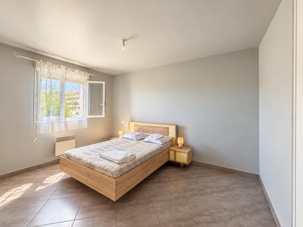A VENDRE-T2 40 m2-terrasse- MORIANI