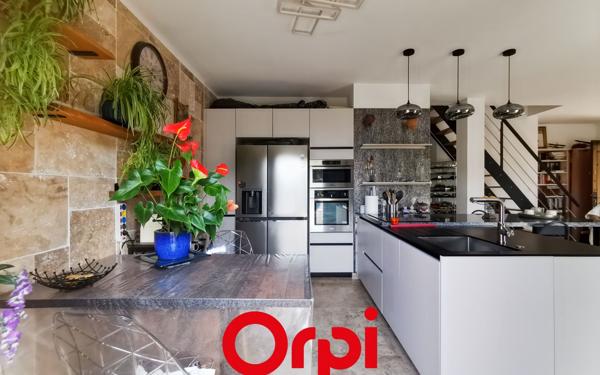 Appartement à vendre    4 pièces •  Bandol