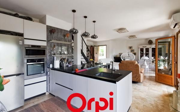 Appartement à vendre    4 pièces •  Bandol