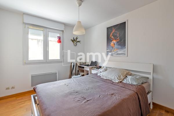 Appartement t2 - 48 m² - parking - beaux-arts