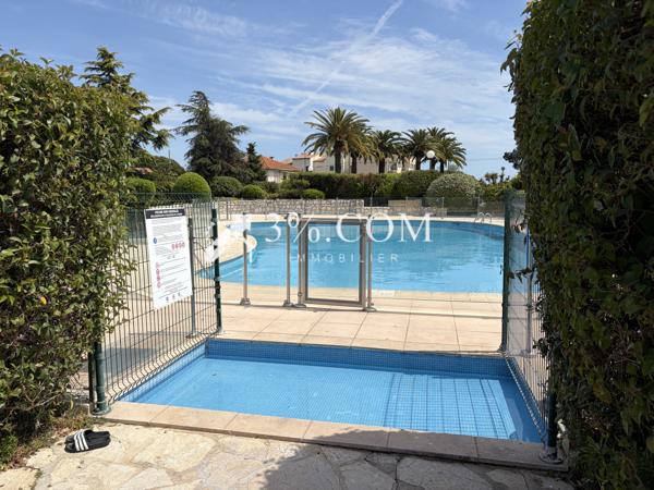 Studio
                                                                                                                                                                                                                                                                                                                        1 pièce(s)                                                                                                                                                                                                                                                                                                                              29.77  m²