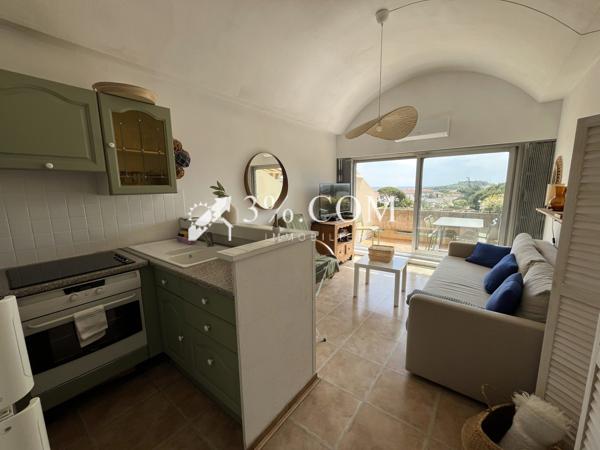 Studio
                                                                                                                                                                                                                                                                                                                        1 pièce(s)                                                                                                                                                                                                                                                                                                                              29.77  m²