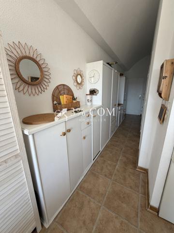 Studio
                                                                                                                                                                                                                                                                                                                        1 pièce(s)                                                                                                                                                                                                                                                                                                                              29.77  m²