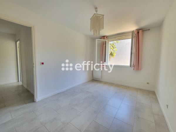 Maison
         8 pièces
        - 128 m² Exclusivité 949 000 € *