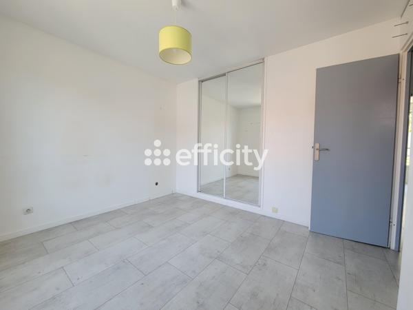 Maison
         8 pièces
        - 128 m² Exclusivité 949 000 € *