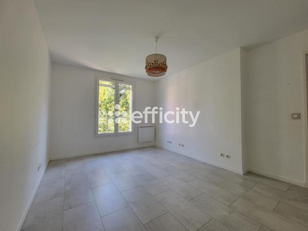 Maison
         8 pièces
        - 128 m² Exclusivité 949 000 € *