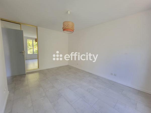 Maison
         8 pièces
        - 128 m² Exclusivité 949 000 € *