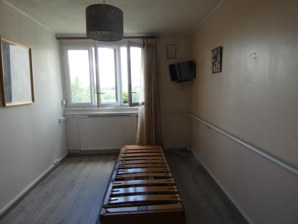 Appartement
         4 pièces
        - 90 m² 209 900 € *
