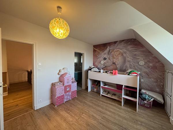 Maison spacieuse à vendre à Lannilis - 5 chambres, jardin et garage